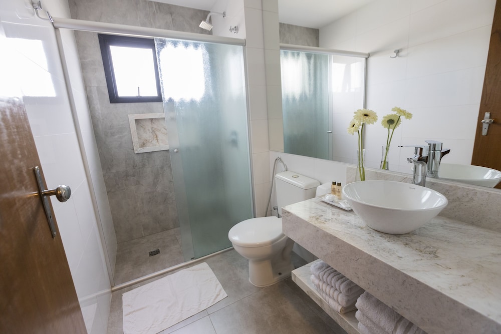 Nadai Confort Hotel and Spa 64/67