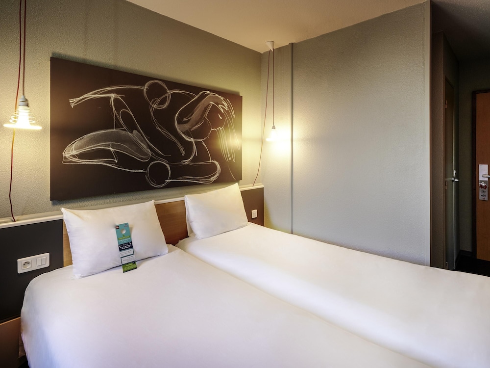 غرفة بسريرين منفصلين، ibis Styles Lyon Gerland 2/8