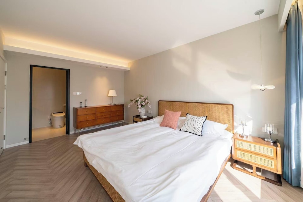Duplex, Senior, 2 Queen Beds, Sofa