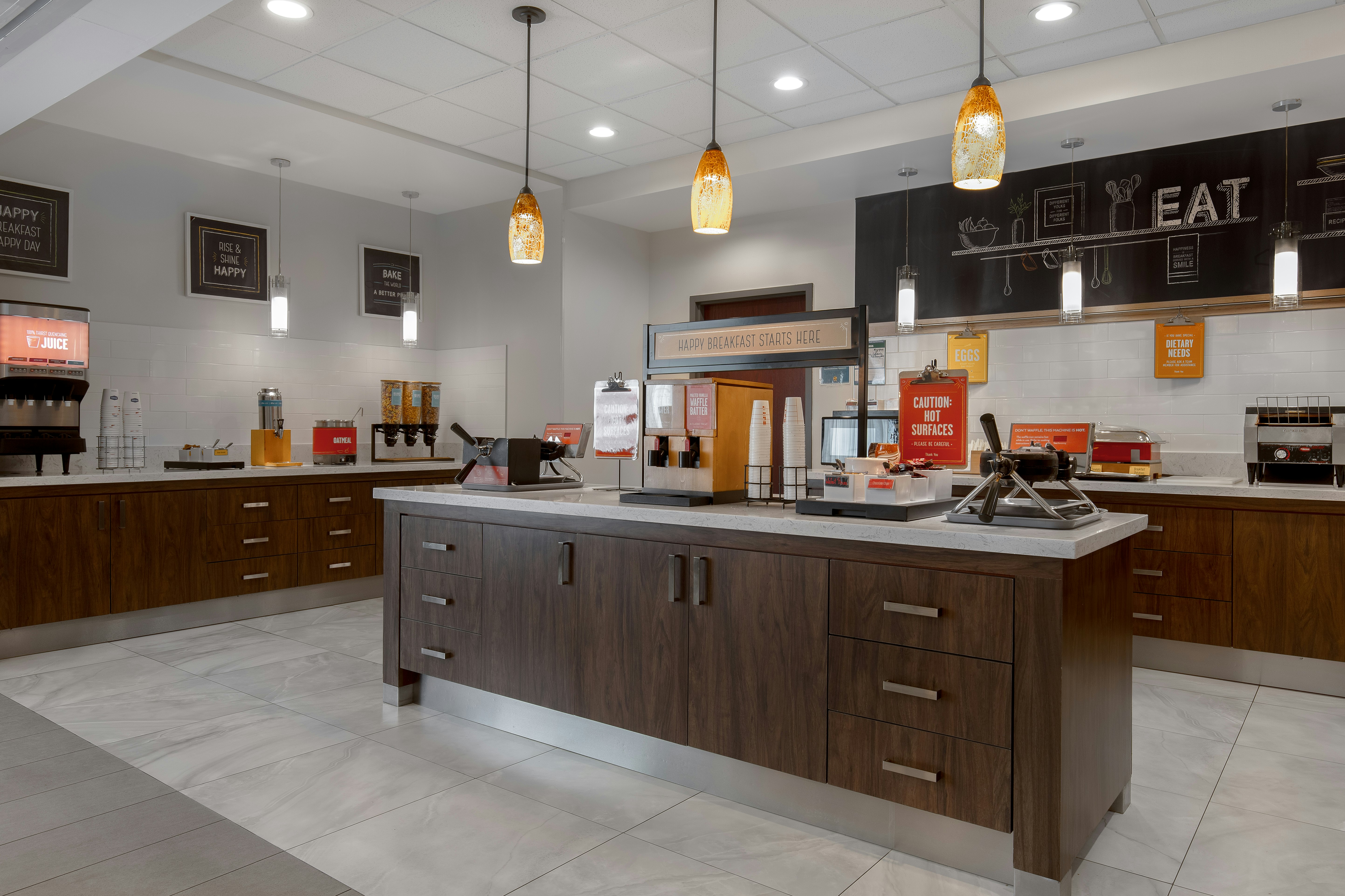 Lobby at Hampton Inn By Hilton Brampton Toronto, BRAMPTON - ONTARIO