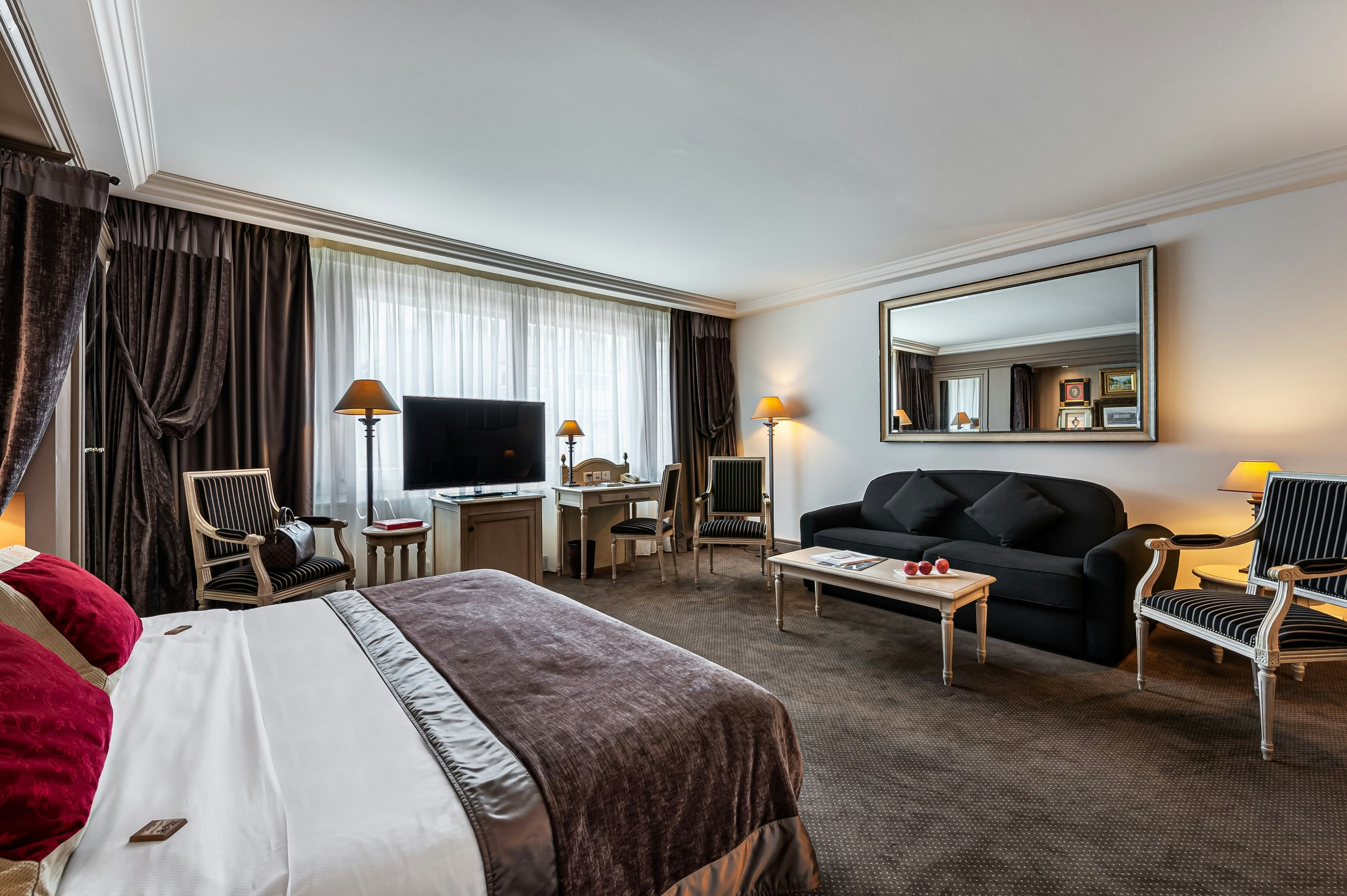 Royal Manotel 6/50