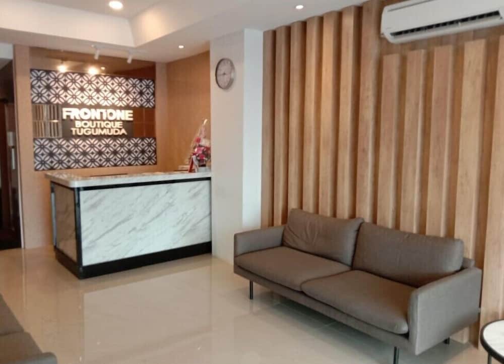 Front One Boutique Tugu Muda Semarang 4/25