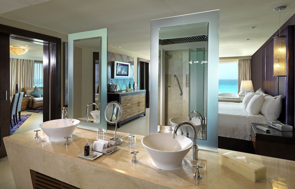 Hard Rock Hotel Cancun 25/80