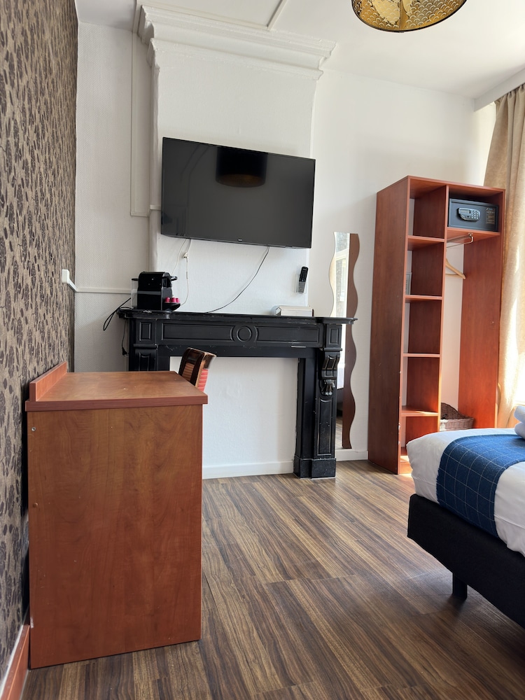 Amsterdam Inn Hotel 8/47