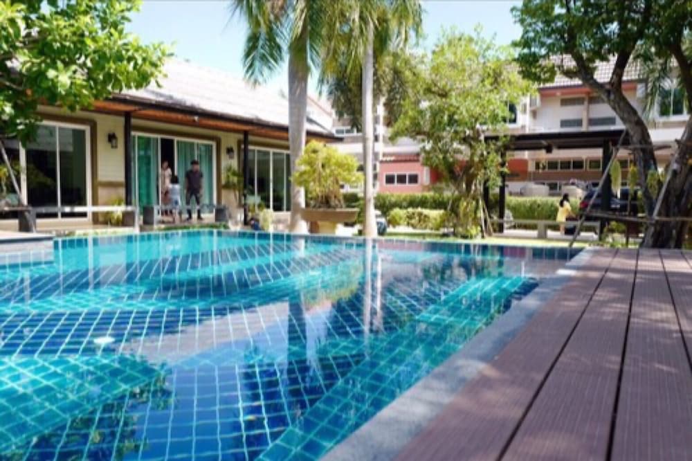 Nirundorn Resort 38/50