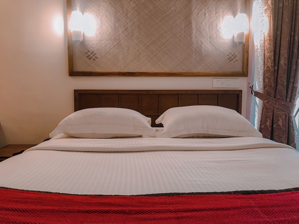 SWAGATH HOLIDAY RESORTS 16/34