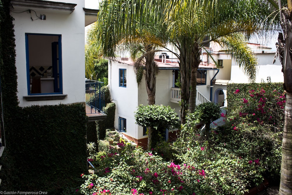 Posada del Cafeto 60/66
