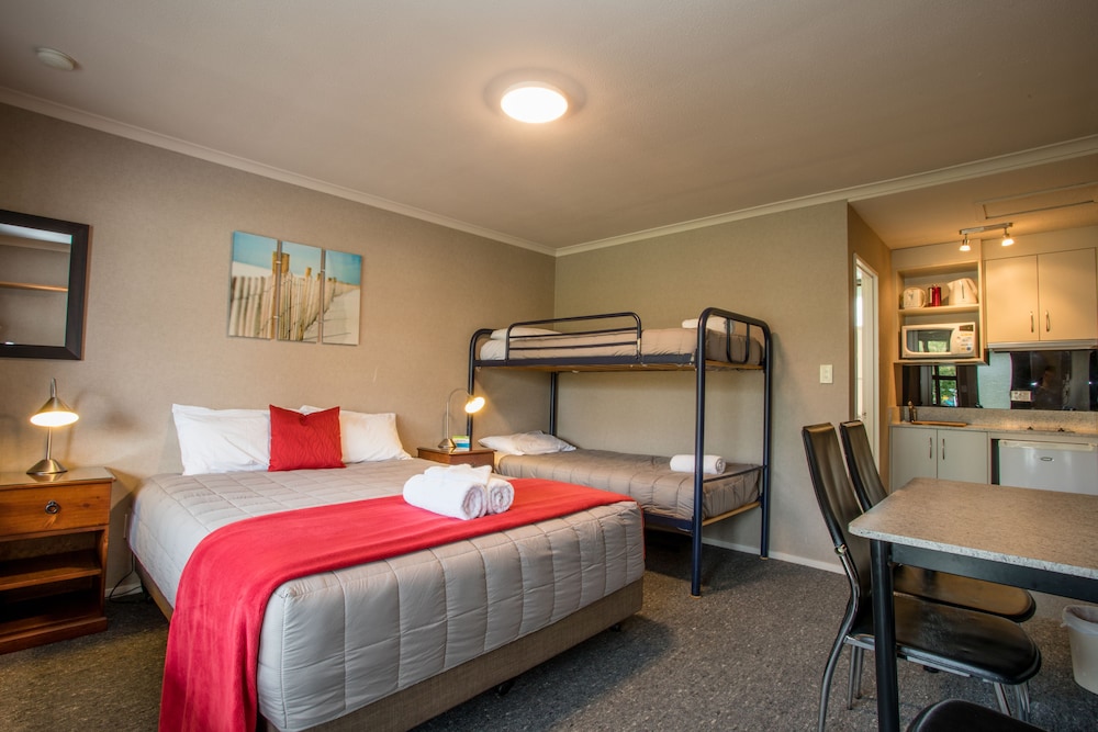 Te Anau Top 10 Holiday Park 9/58