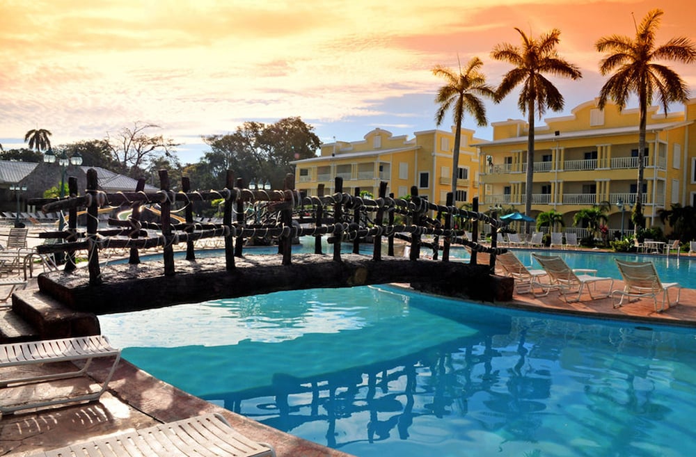 Telamar Resort 7/60