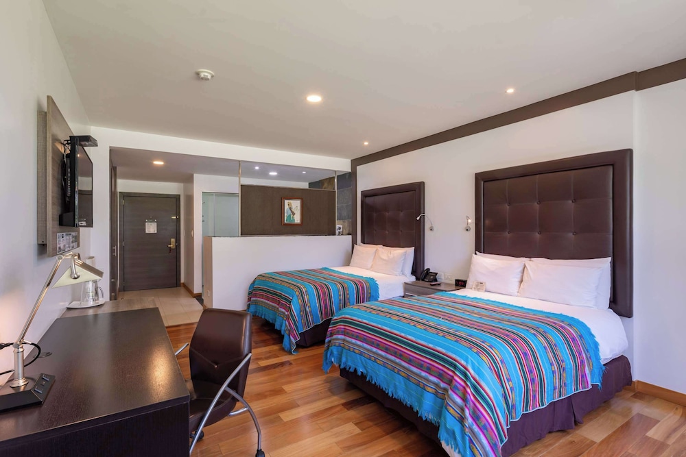 Superior, 2 Double Beds, Garden or Patio View