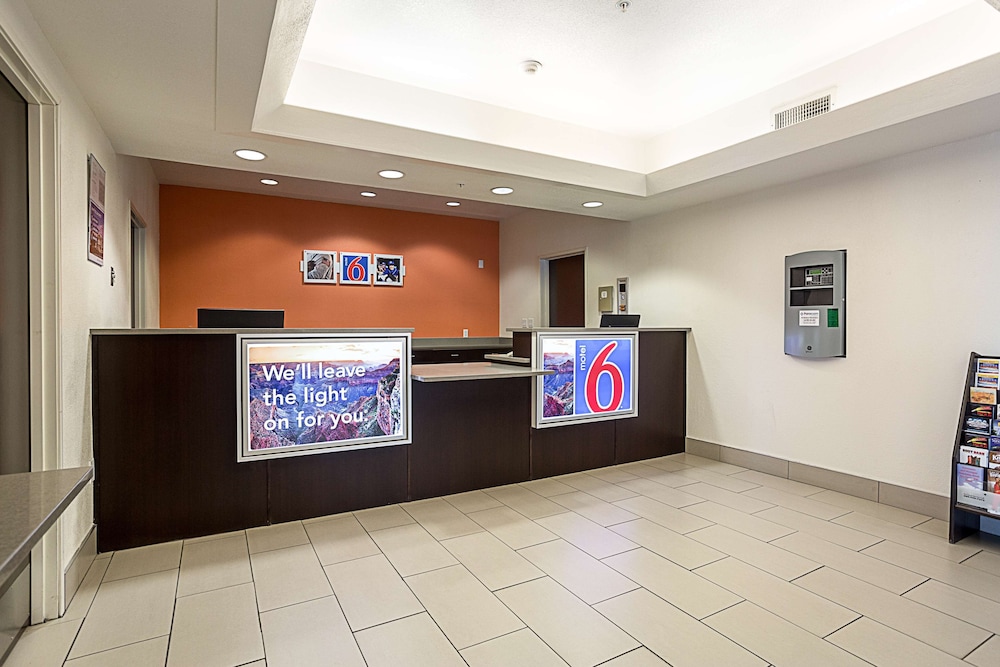 Motel6 Page, AZ 7/60