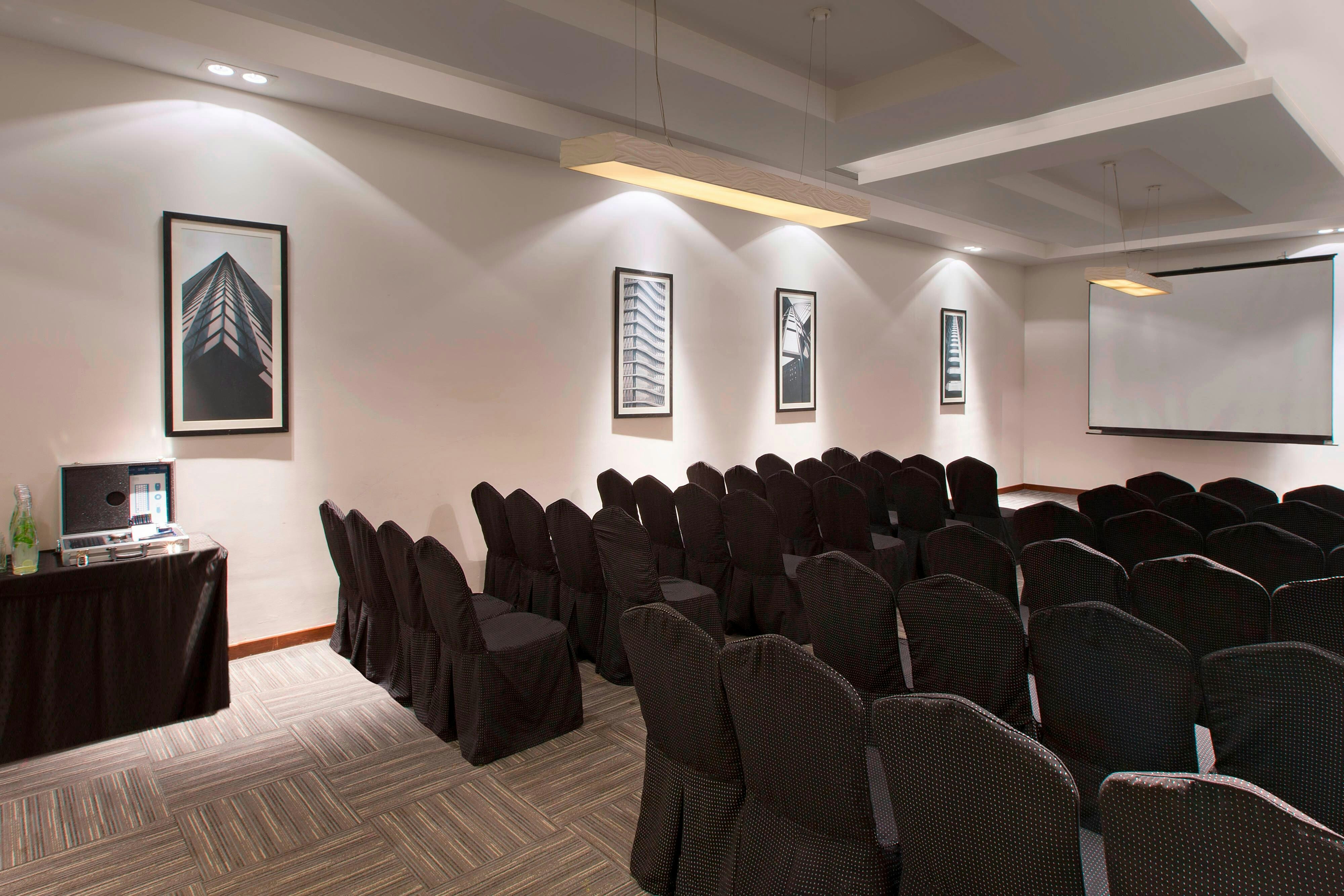 Four Points by Sheraton Hotel and Serviced Apartments Pune 42/47