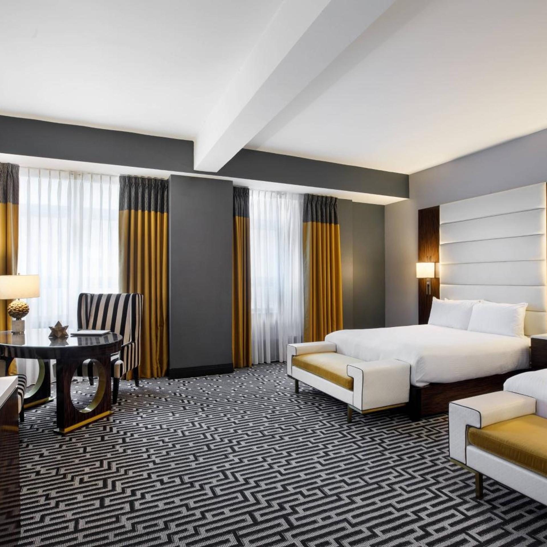 Guest Room, 2 Queen Beds, City View, Hotel Metro 2/7
