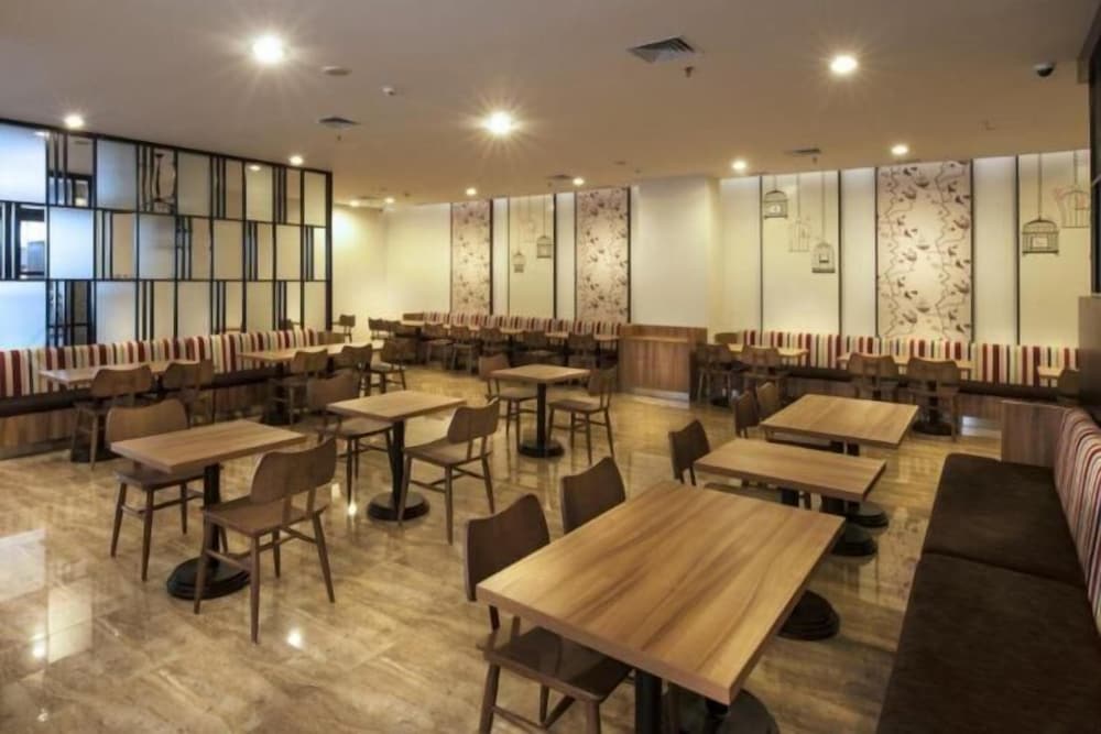 Permata Hotel 29/45