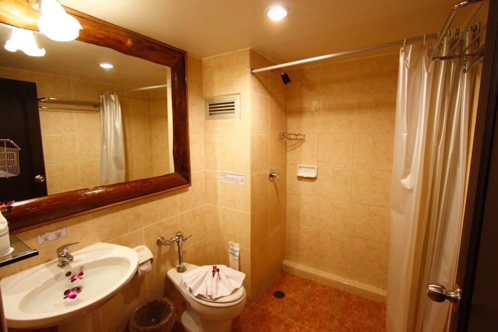 Ao Nang Sunset Hotel 33/34