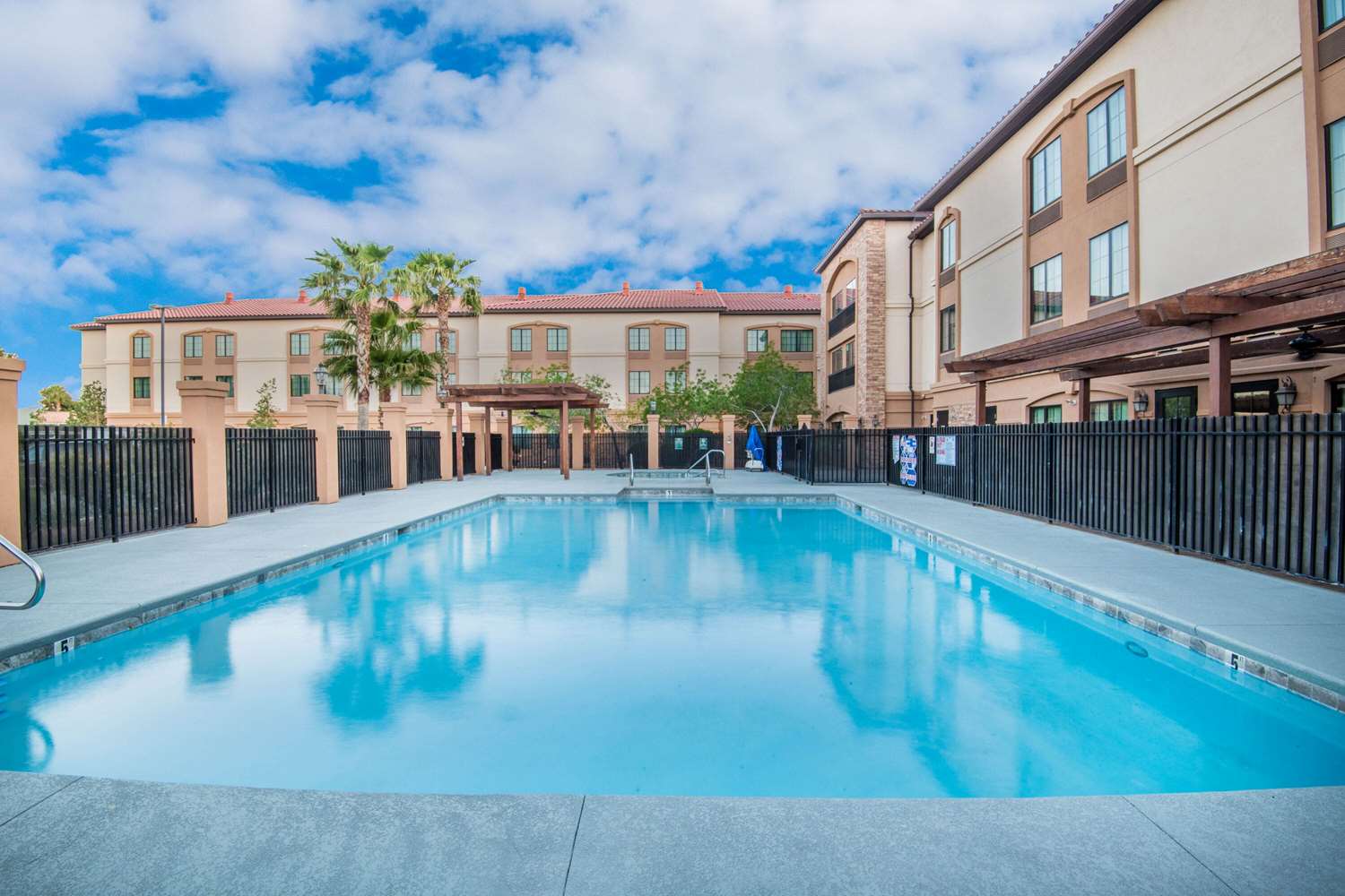 La Quinta Inn & Suites by Wyndham Las Vegas Airport South 23/46
