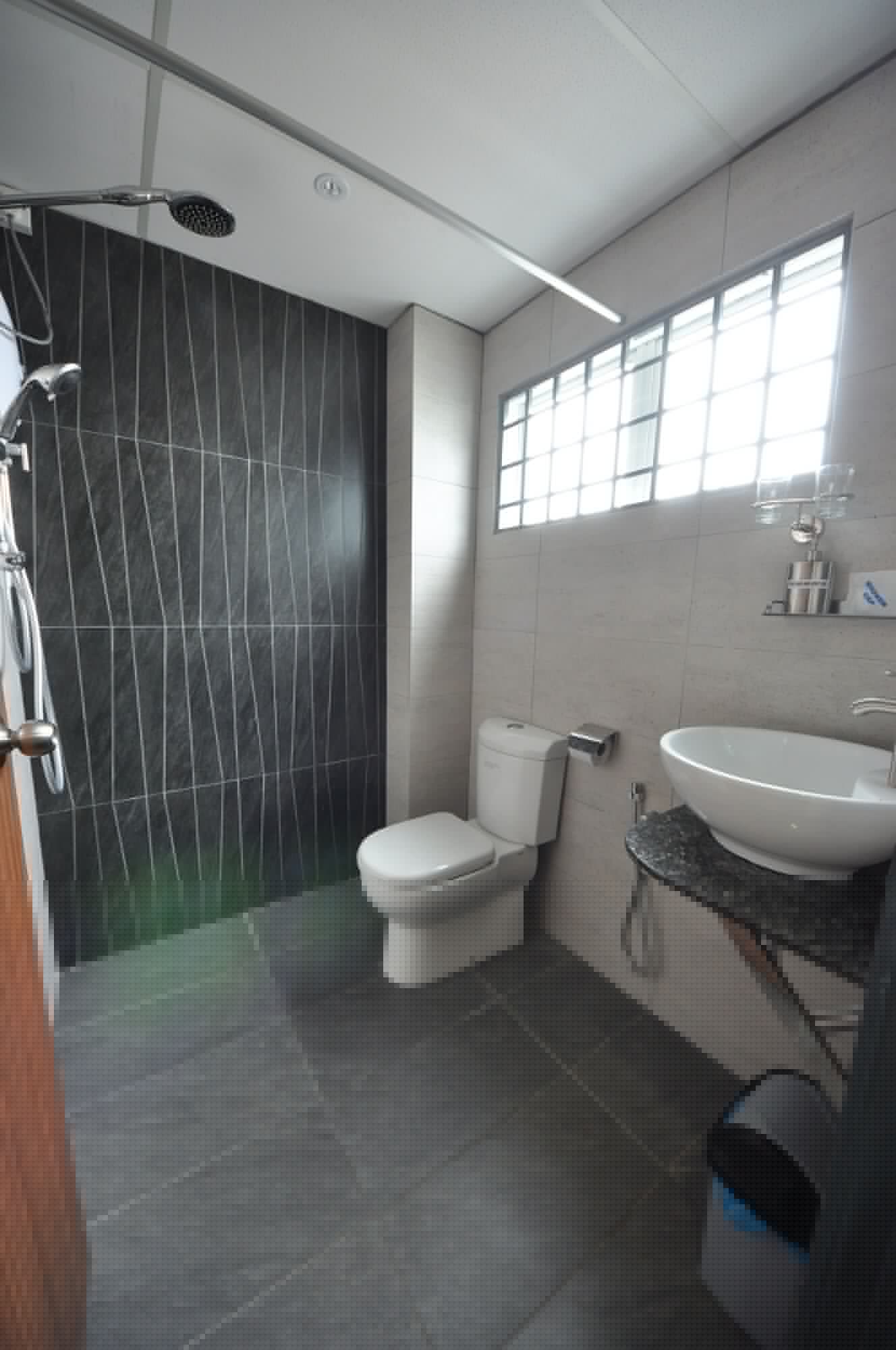 3 BEDROOMS, STUDIO, SUITE
