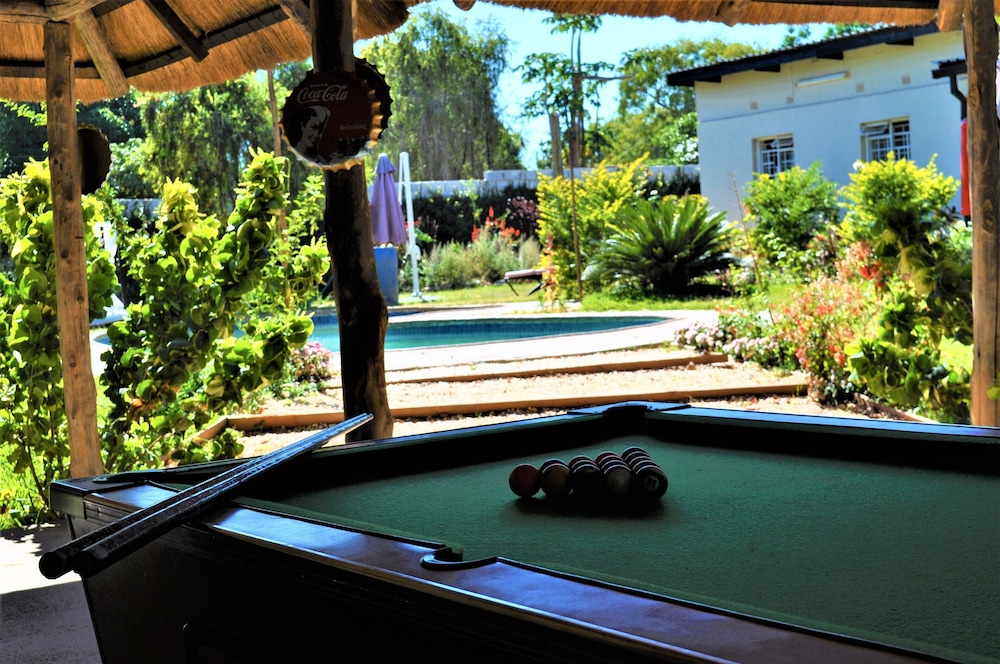 Natwange Backpackers 33/36