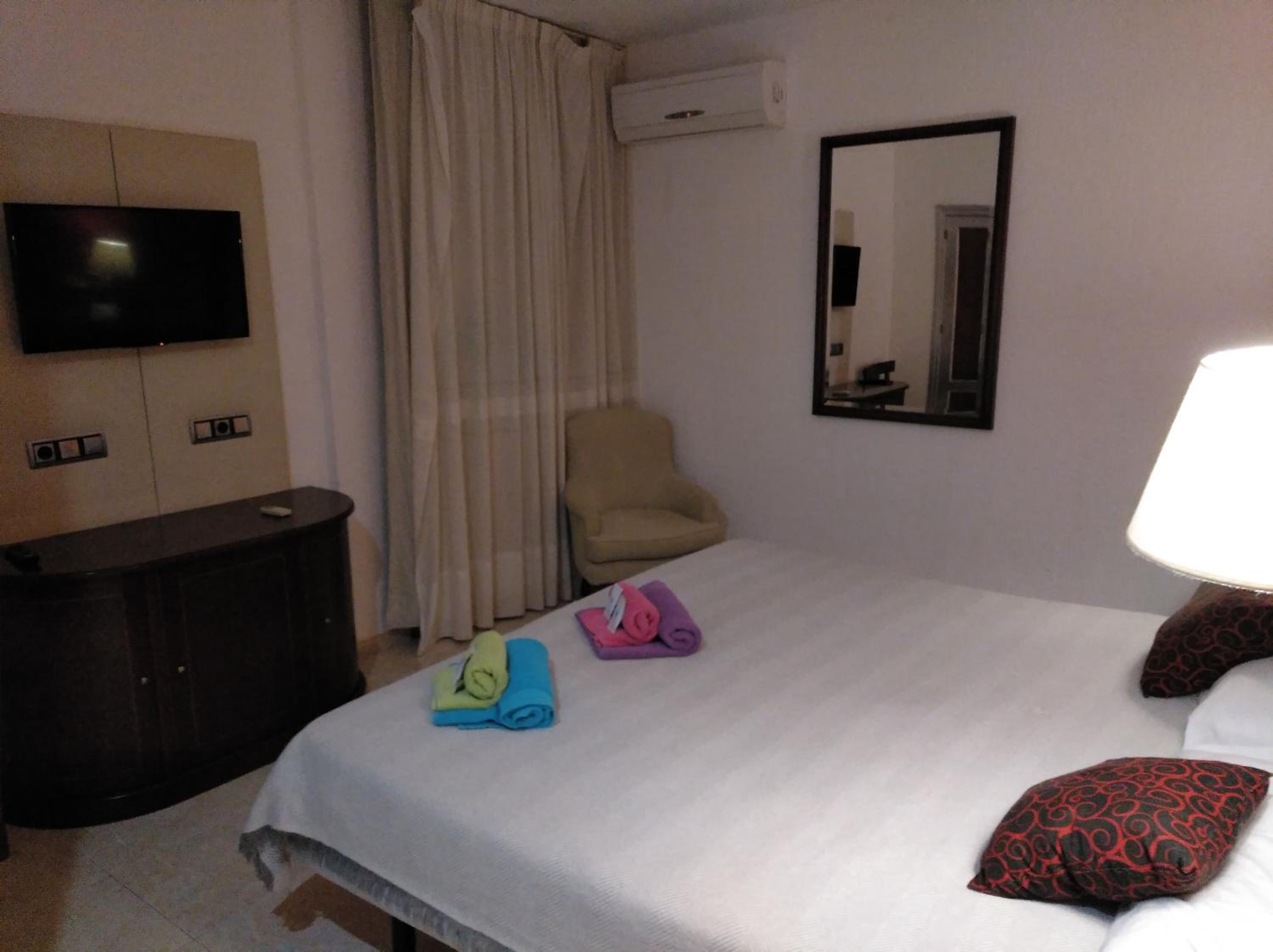 Hotel Nuevo Ara 39/49
