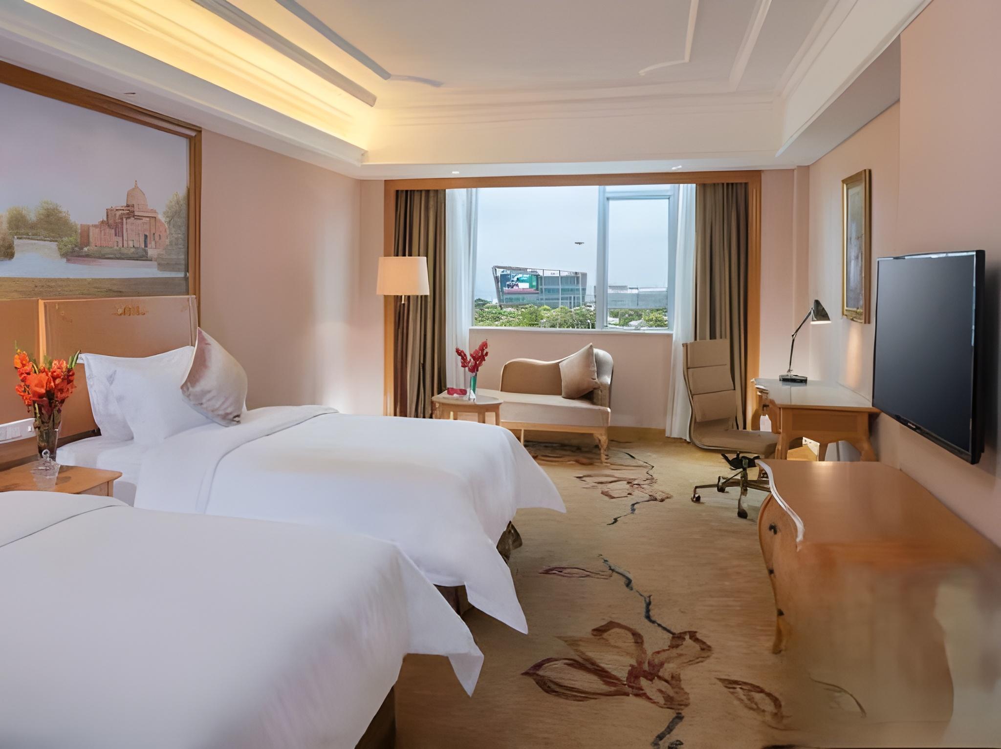 DELUXE, TWIN BEDS