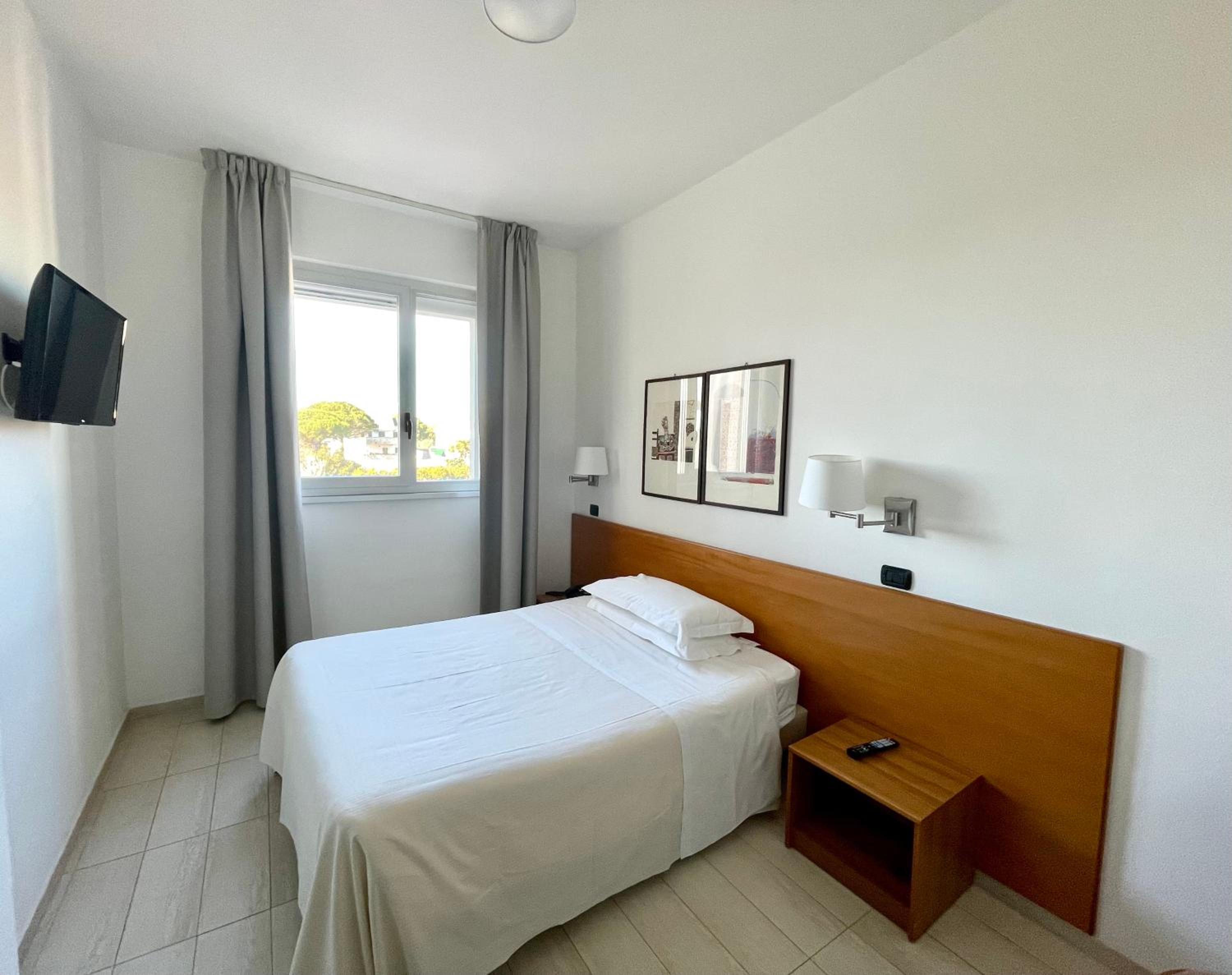 Room, Single