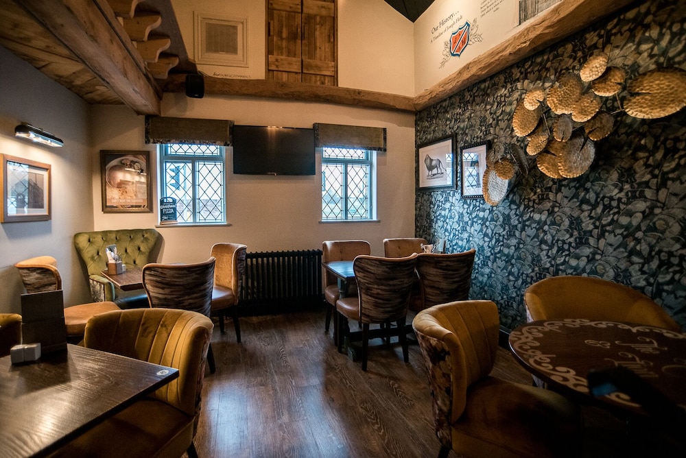 Cat and Lion Country Pub and Hotel 26/51