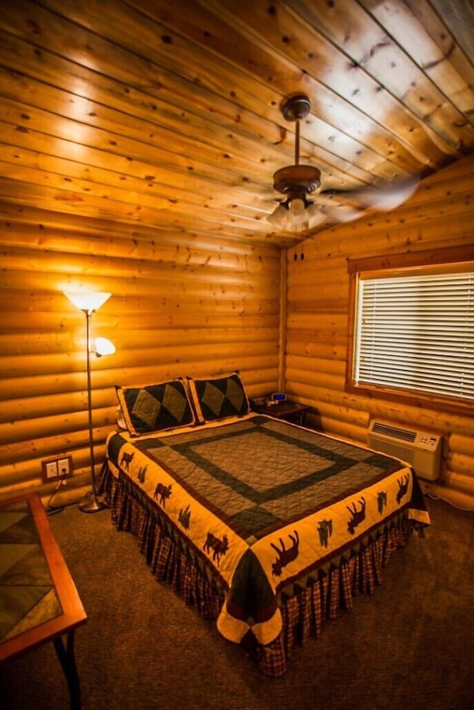 Bryce Country Cabins 36/70