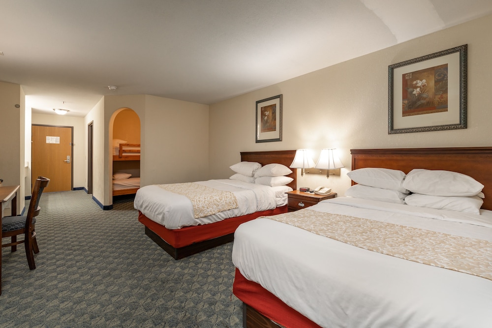 Branson Waterpark Hotel 24/53