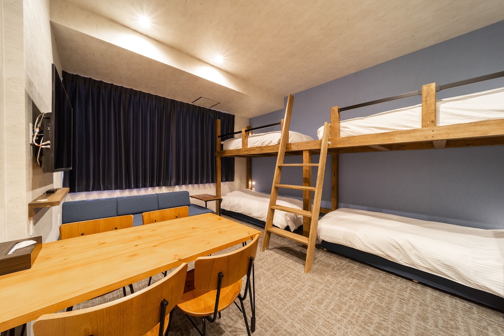 Wellstay Namba 33/50