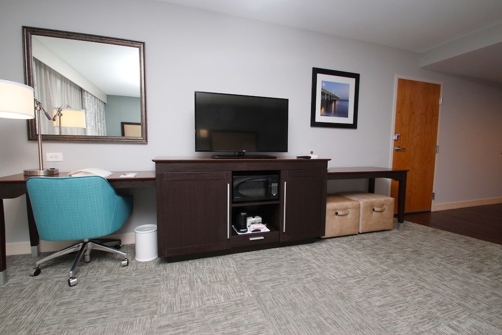 Hampton Inn Suffolk 45/53