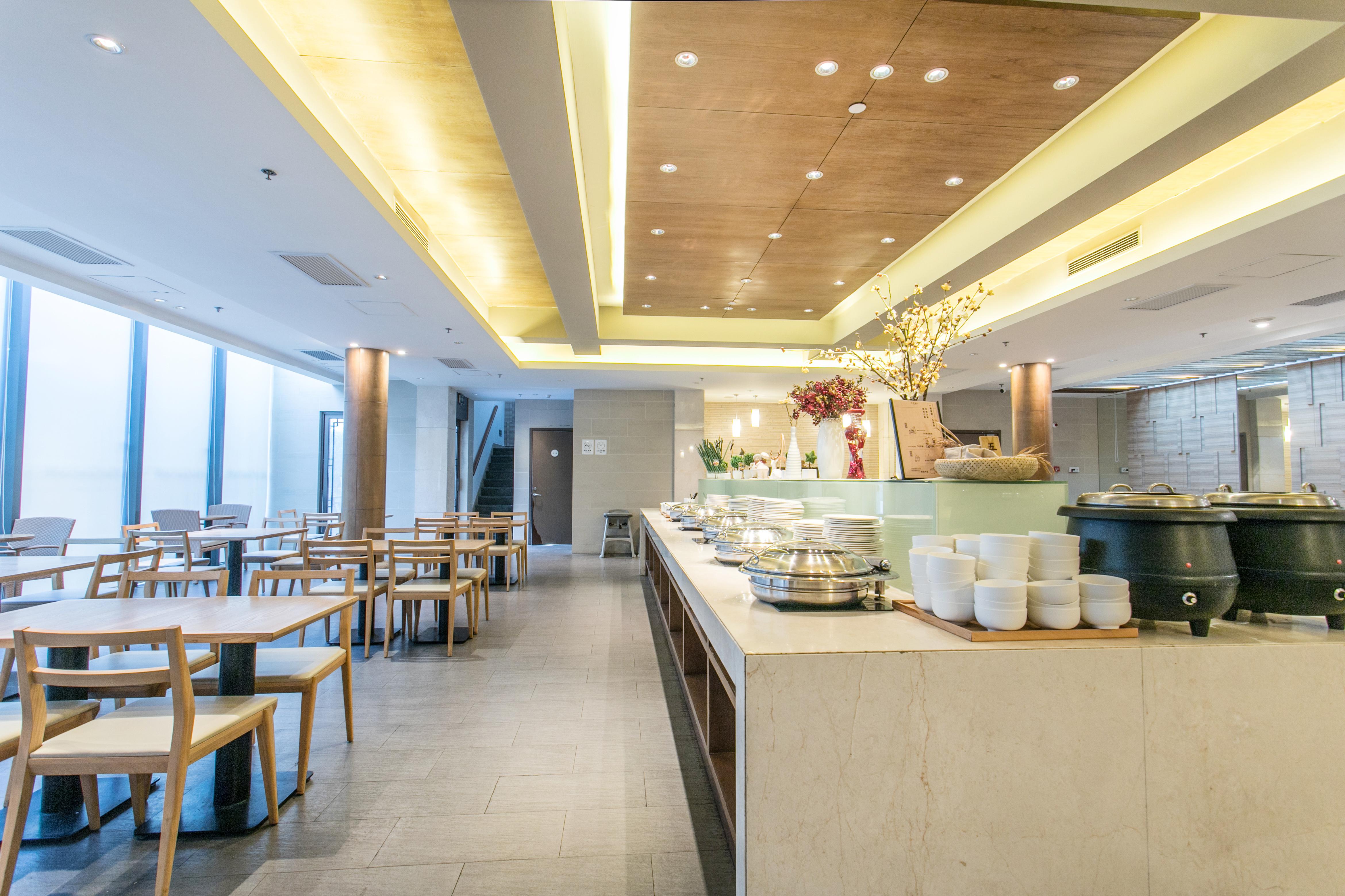 Quanji Hotel 28/32