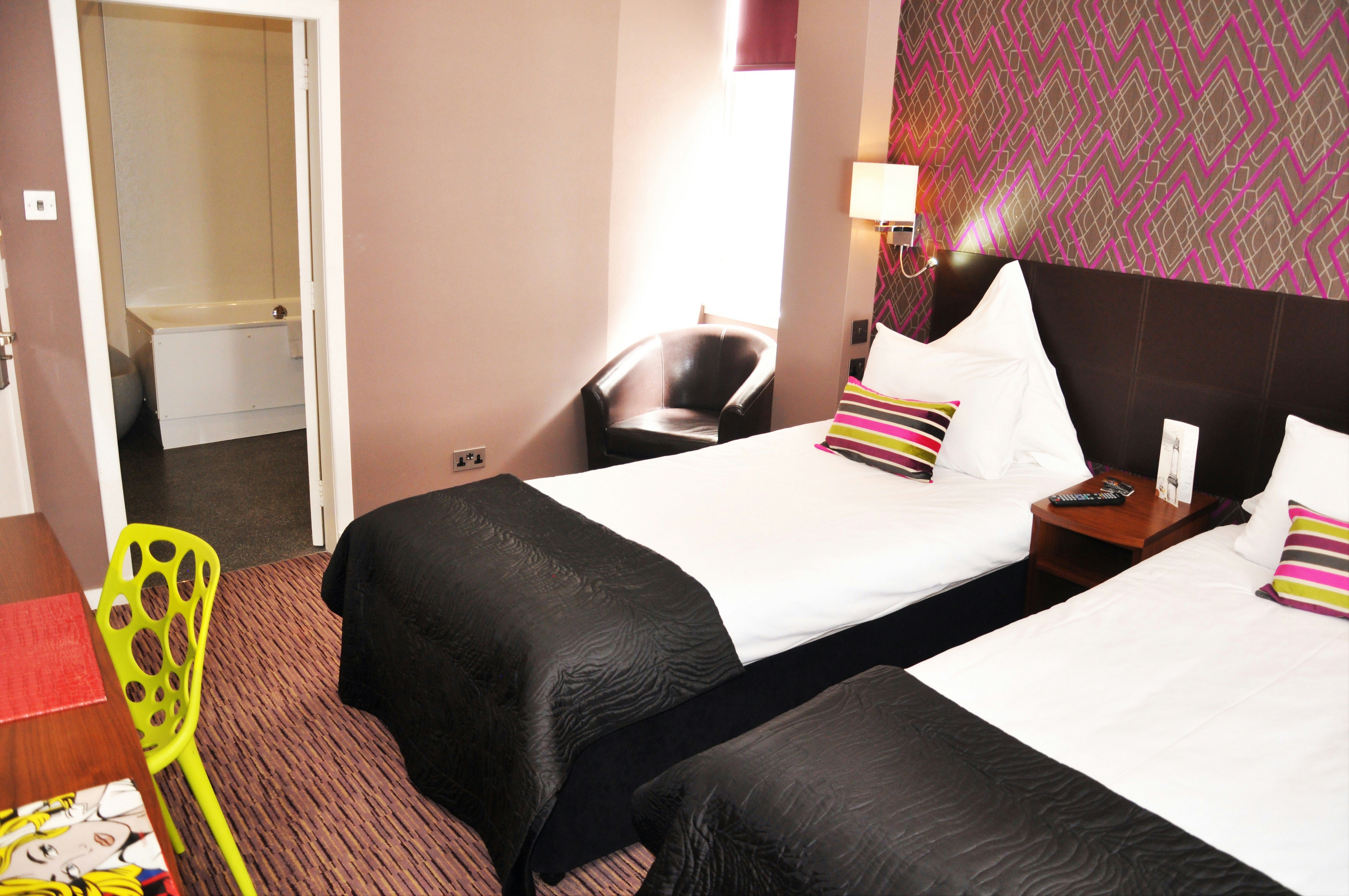 Carmelite Hotel 27/50