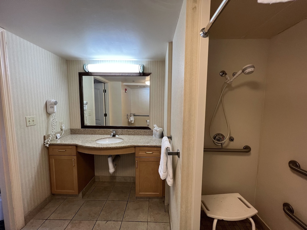 Hyatt House Colorado Springs Airport 20/42