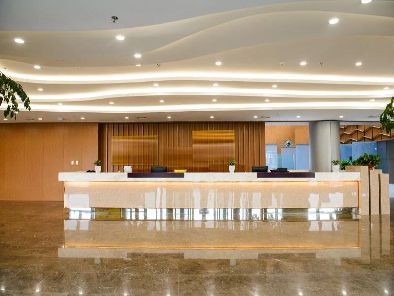 GreenTree Eastern Rizhao High Speed Railway Station Hotel 5/18