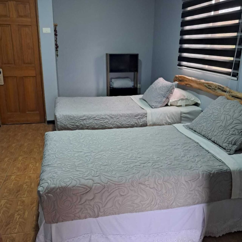 Hotel Uka Mana 15/50