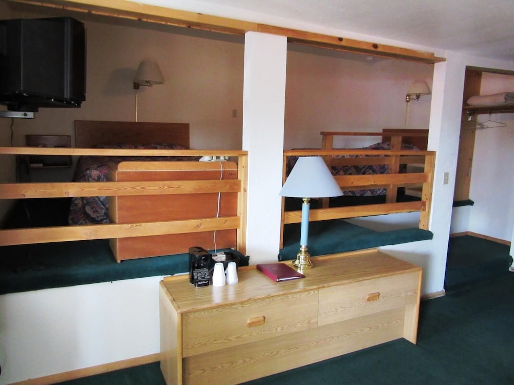 Traveler Apos S Lodge 43/47