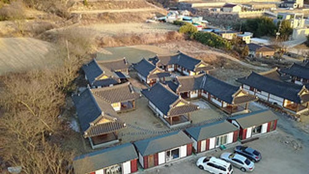 Gyeongju Hanok Pen Town Pension 52/52