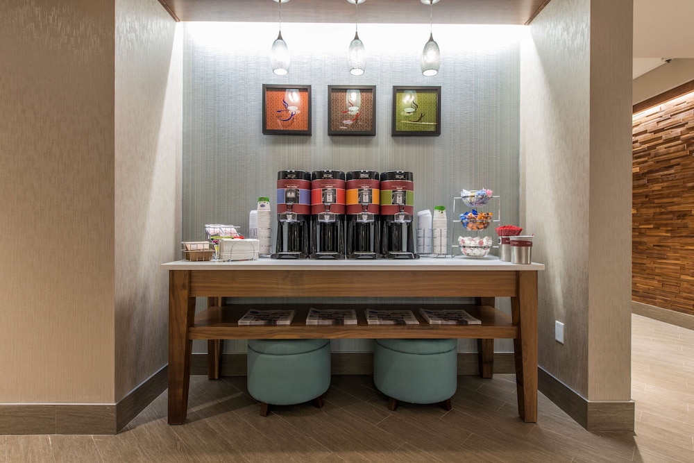 Hampton Inn Greenville/I-385 Haywood Mall 36/42