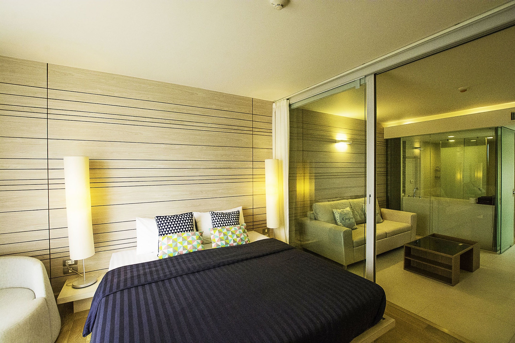 1 BEDROOM, GARDEN VIEW