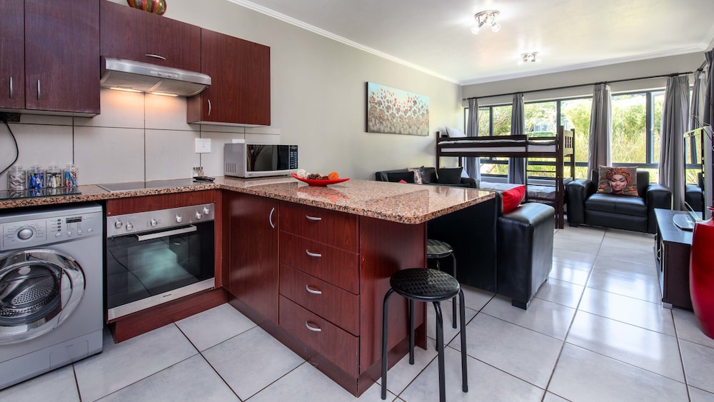 JoziStay Jackal Creek Apartments - Northriding 3/29