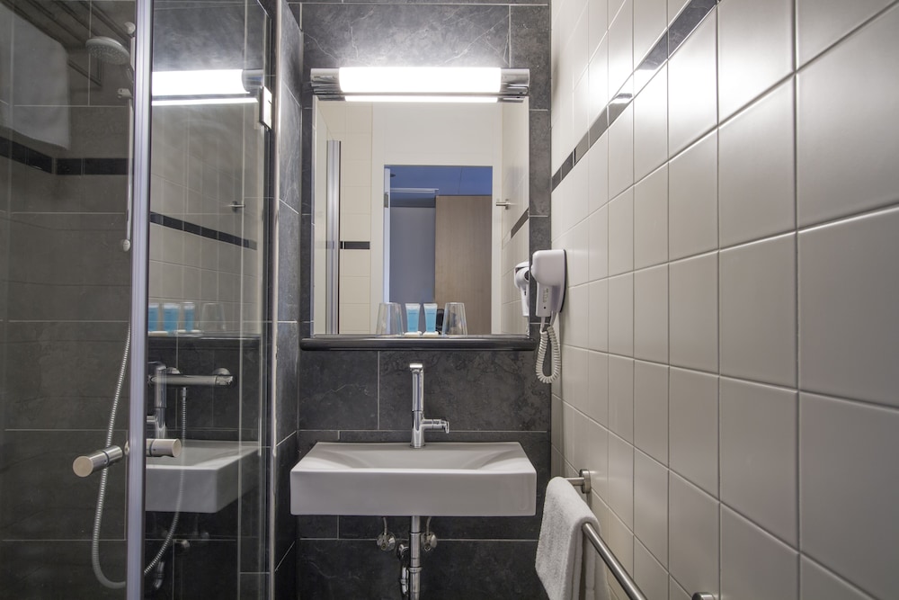 BASTION HOTEL DORDRECHT PAPENDRECHT 13/44