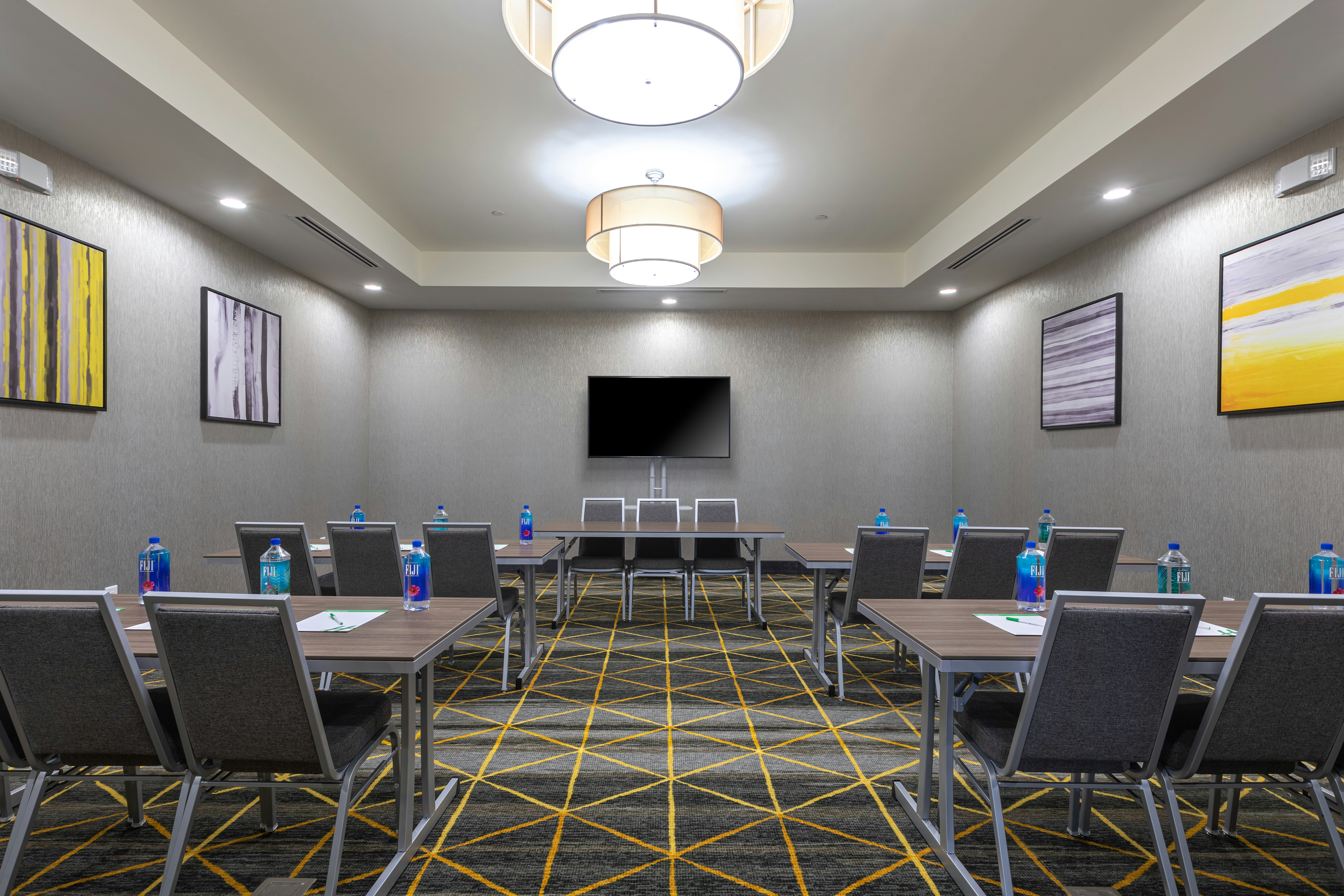 Holiday Inn Woodruff Road 49/53