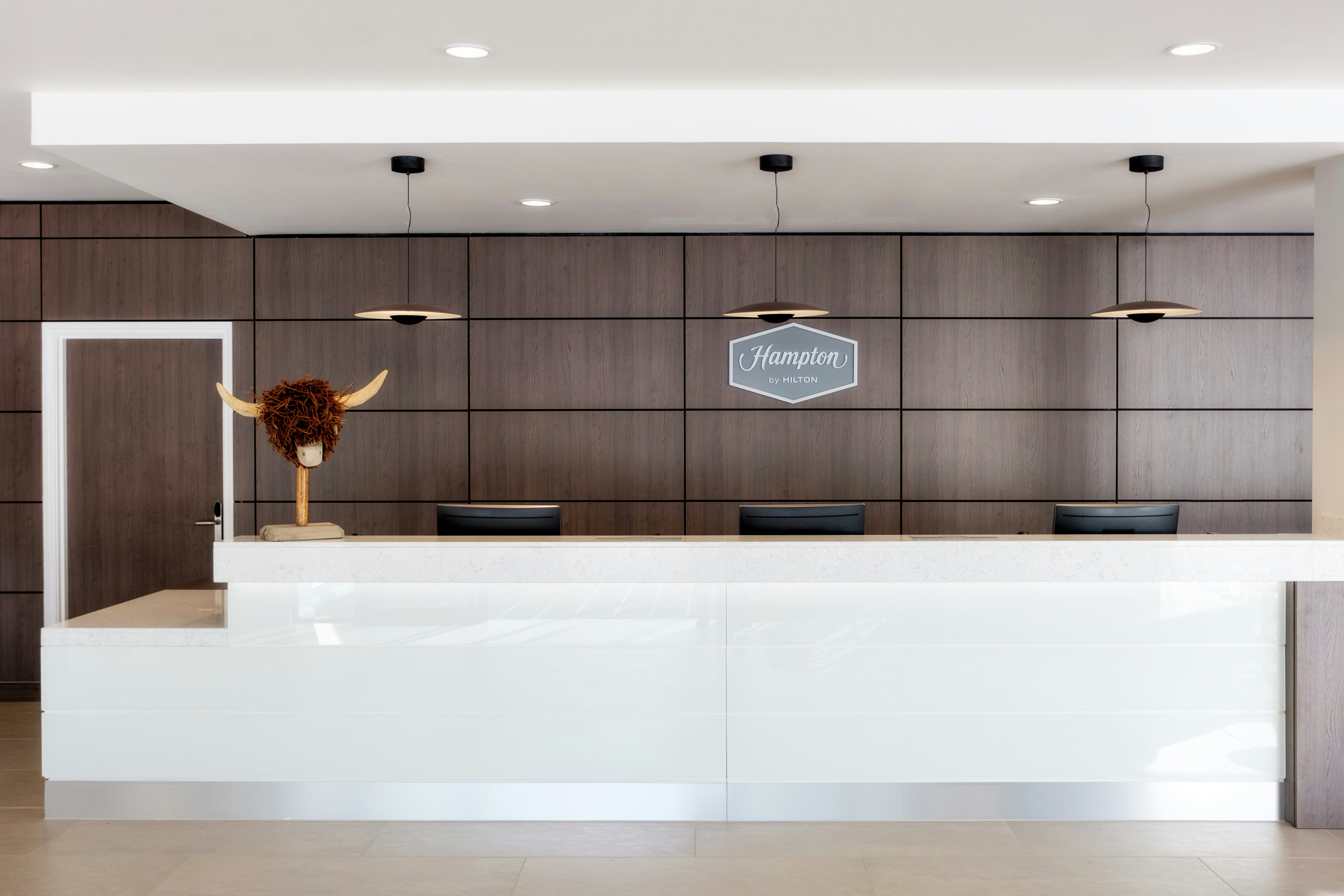 Lobby at HAMPTON BY HILTON ABERDEEN WESTHILL, ABERDEEN