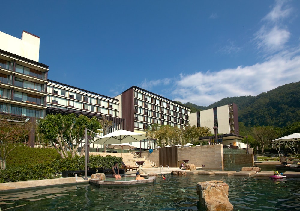 Royal Chiaohsi Hotel 70/73