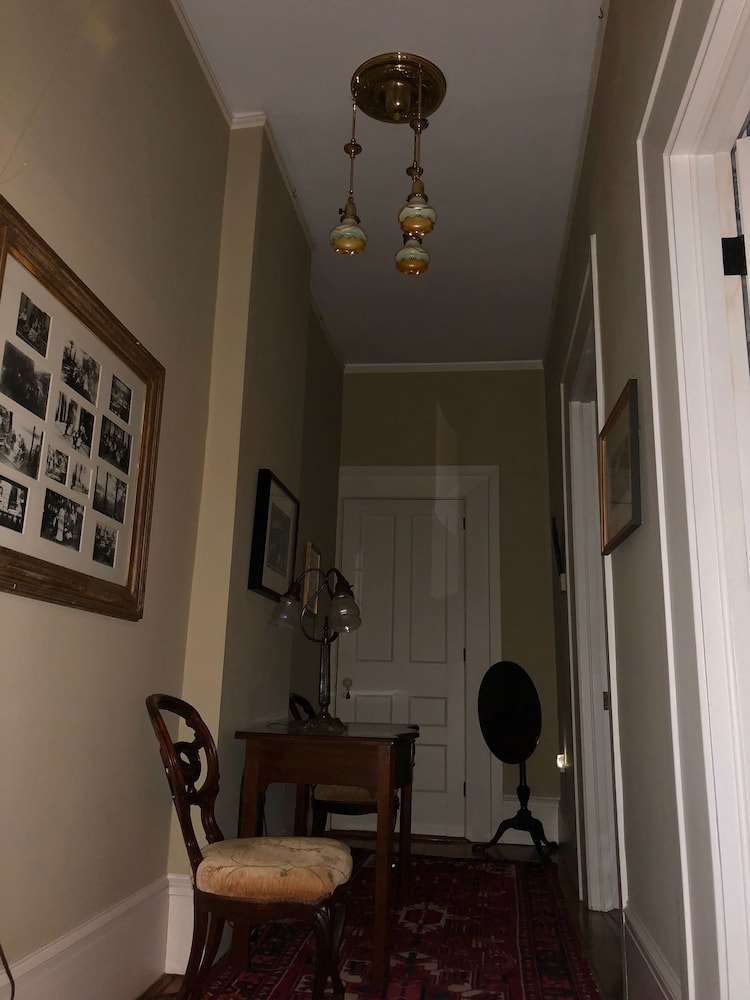 Oakcliff Bed and Breakfast 6/42