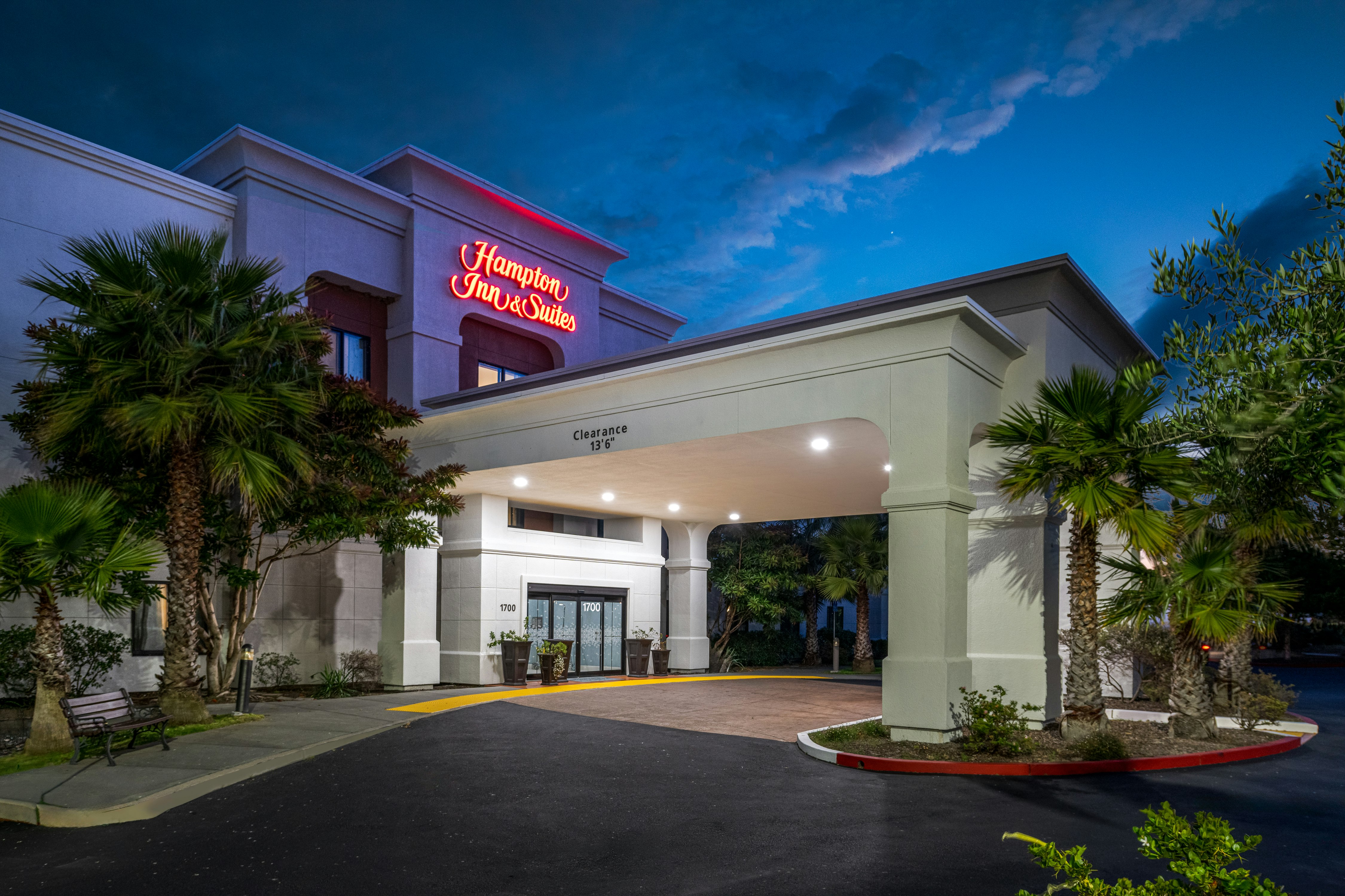 Hampton Inn Suites Oakland Airport 6/63