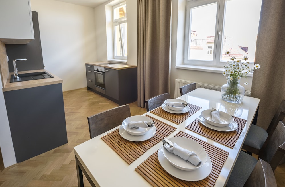 Letna Garden Suites 54/66