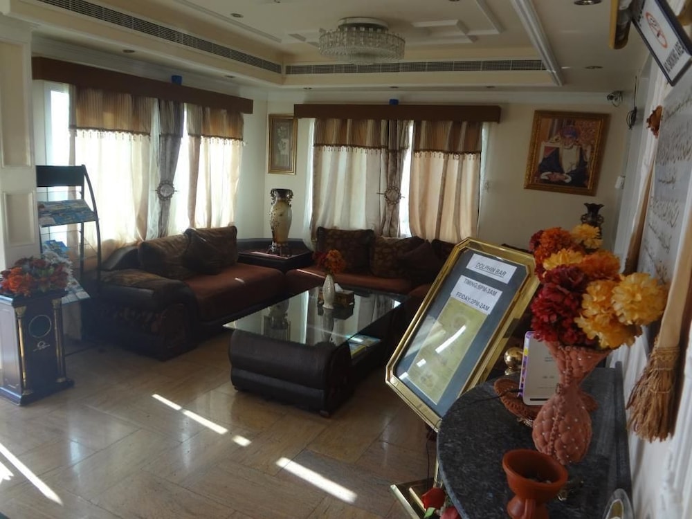 OYO 137 Marina Hotel 38/58