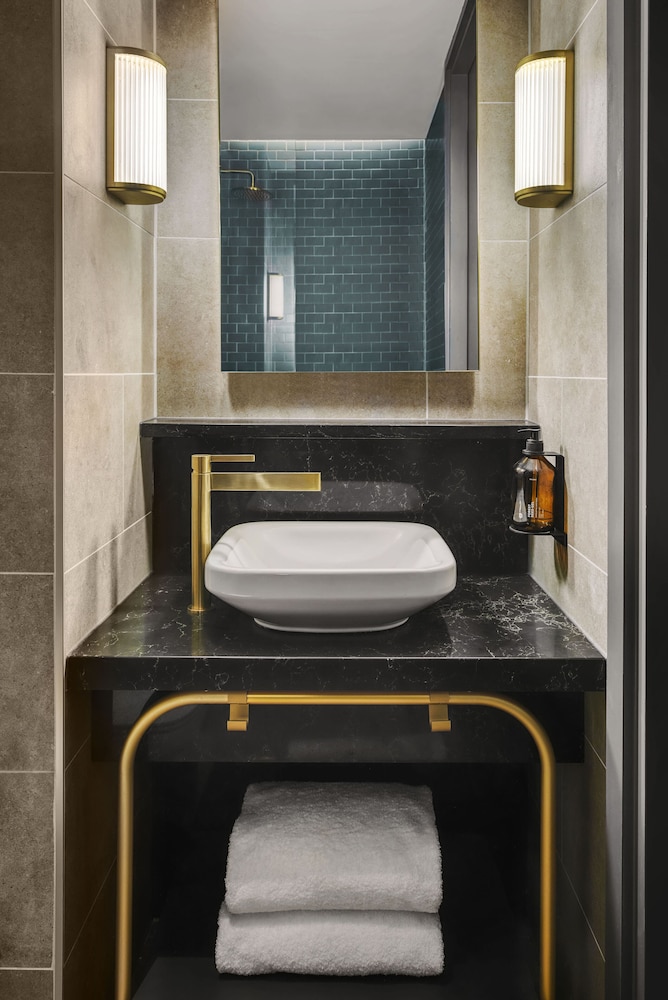Hotel AMANO Covent Garden 56/60