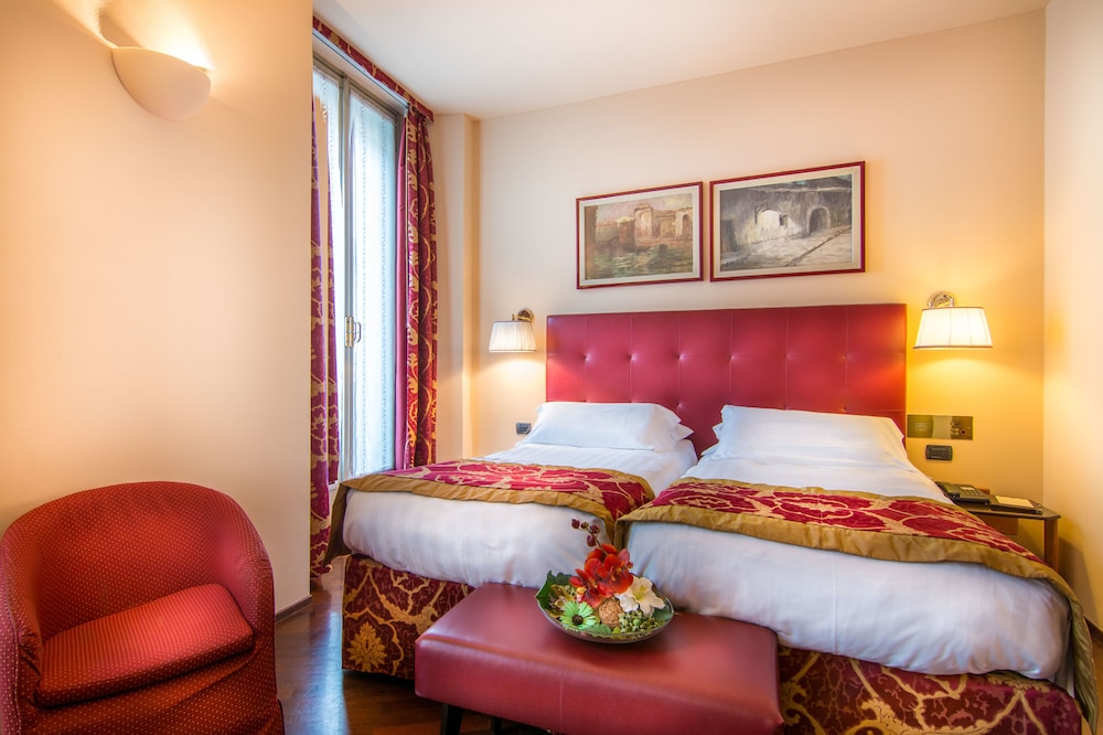 Hotel Regina Milano 32/55